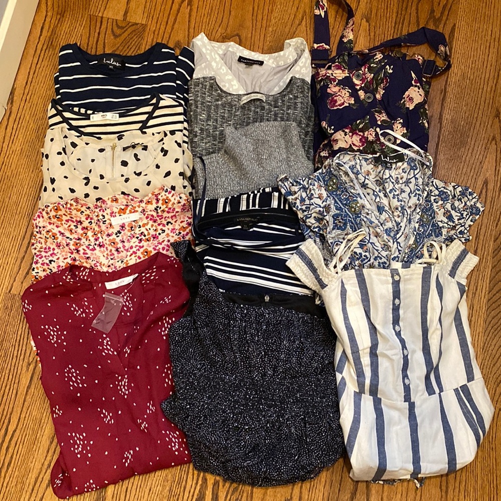 MOVING SALE - Clothing bundle size XS & S